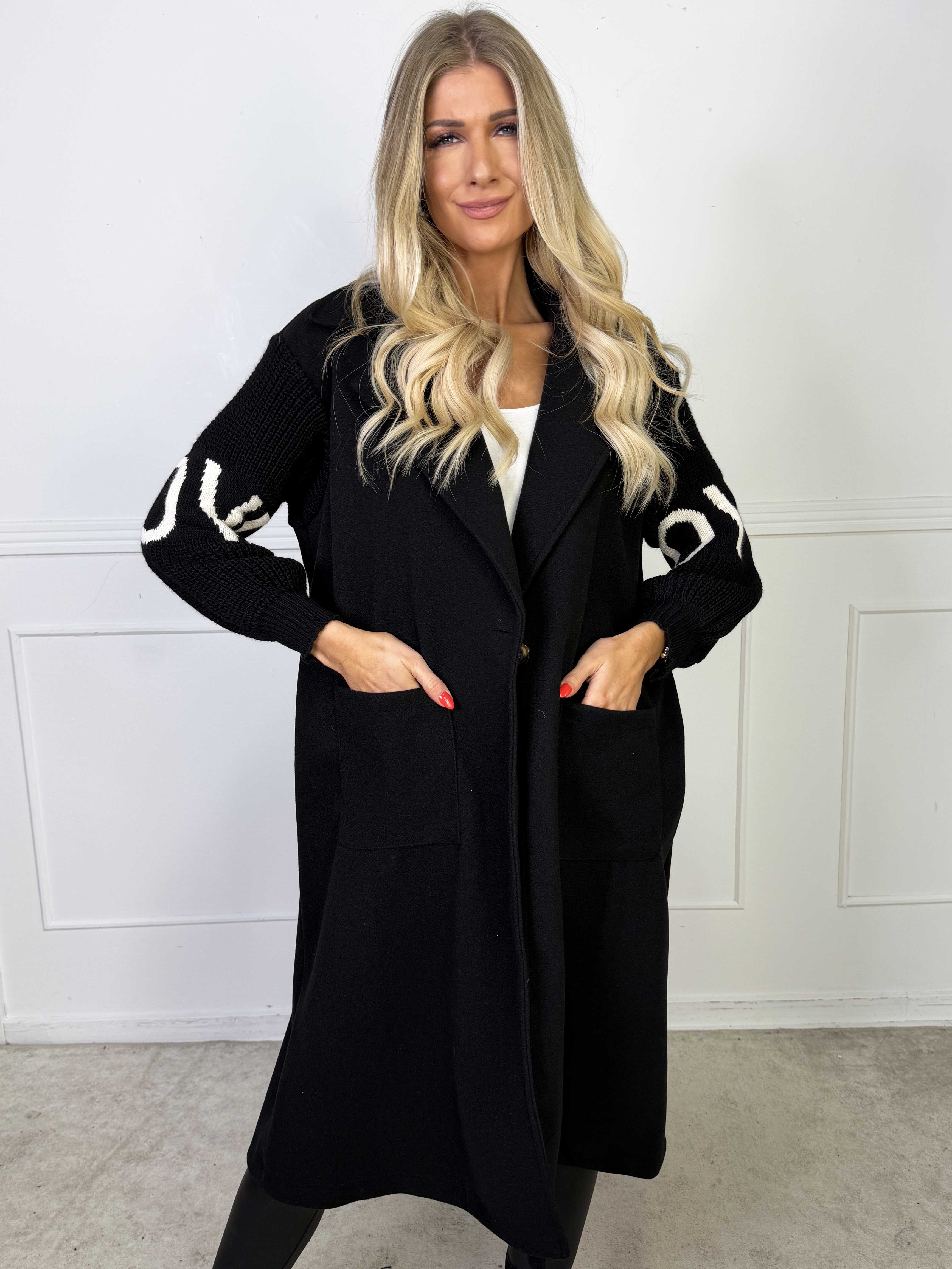 Debbie Midi - Fin kappa med stickade ärmar